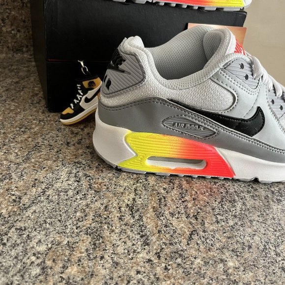 Nike Air Max 90 Size 4Y / Women Size 5.5 Grey Gradient Cassette DR8924-001 Shoes - Picture 2 of 8